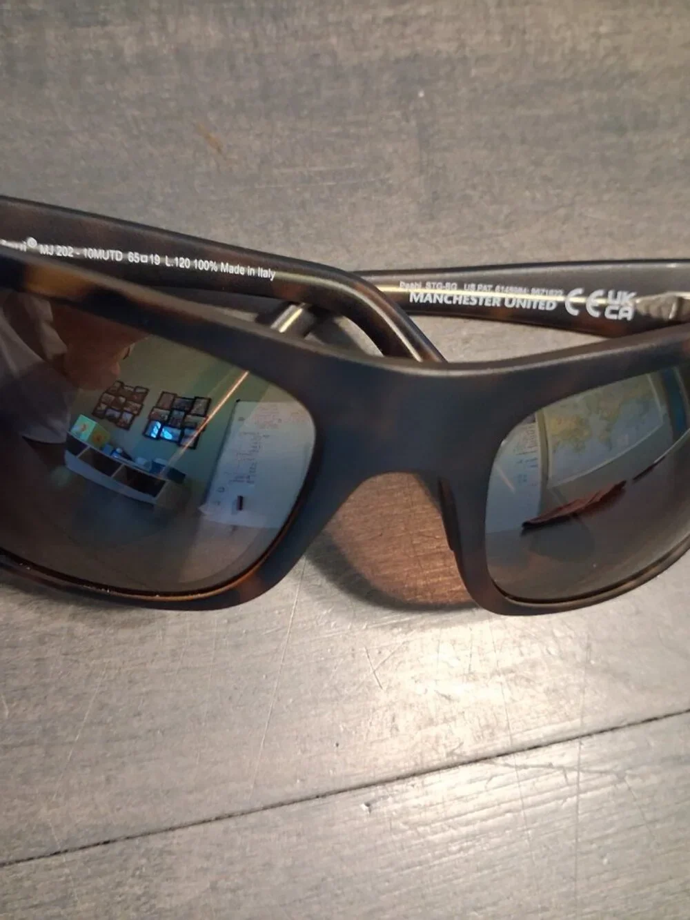 Maui Jim (MJ 202) Peahi Wraparound Sports Sunglasses w/ Original Case and Cloth